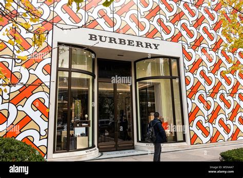 burberry in cina